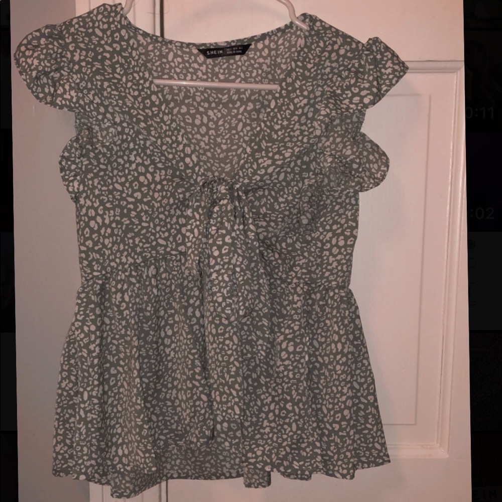 flowy shein top